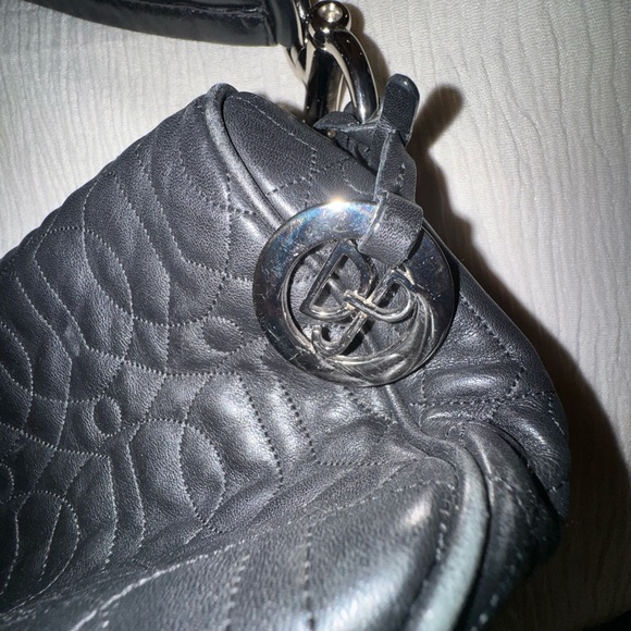 Donald Pliner Black Leather Shoulder Bag - Picture 4 of 10